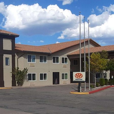 Quality Inn & Suites Grants - I-40 Luaran gambar