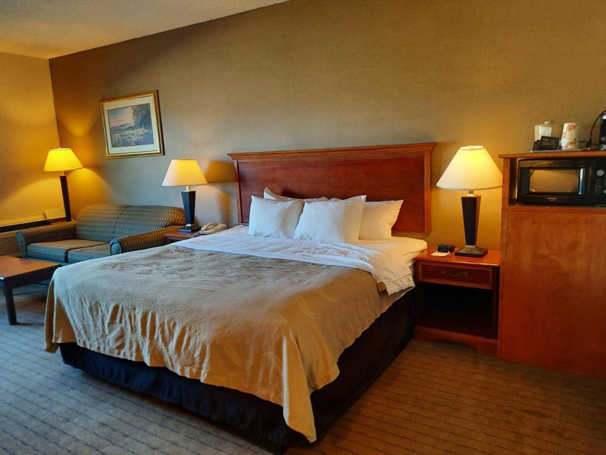 Quality Inn & Suites Grants - I-40 Luaran gambar