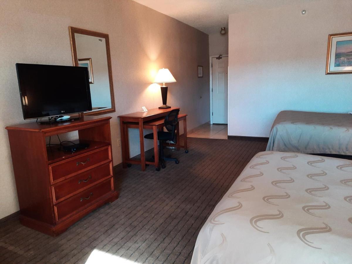 Quality Inn & Suites Grants - I-40 Luaran gambar