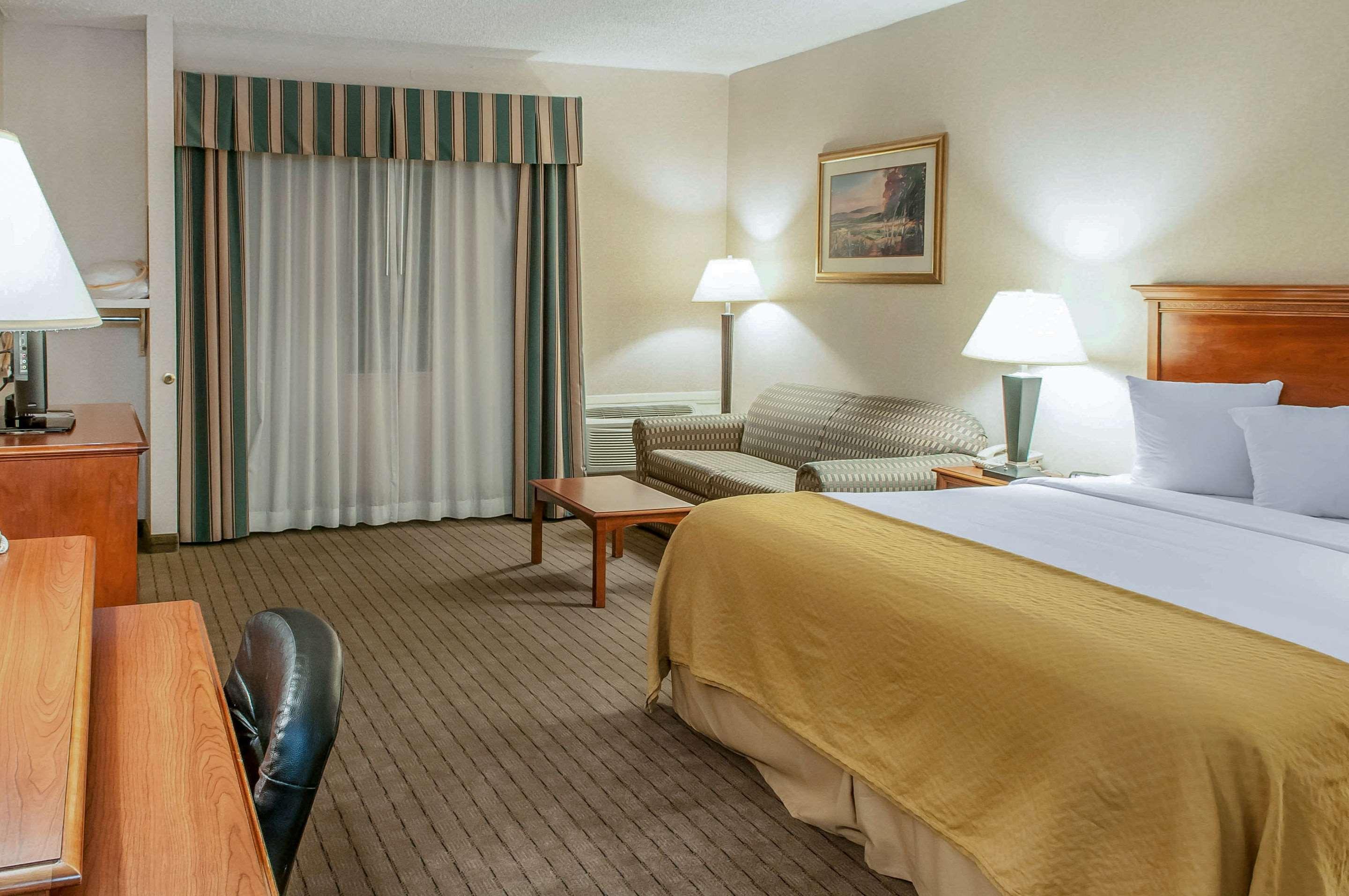 Quality Inn & Suites Grants - I-40 Luaran gambar