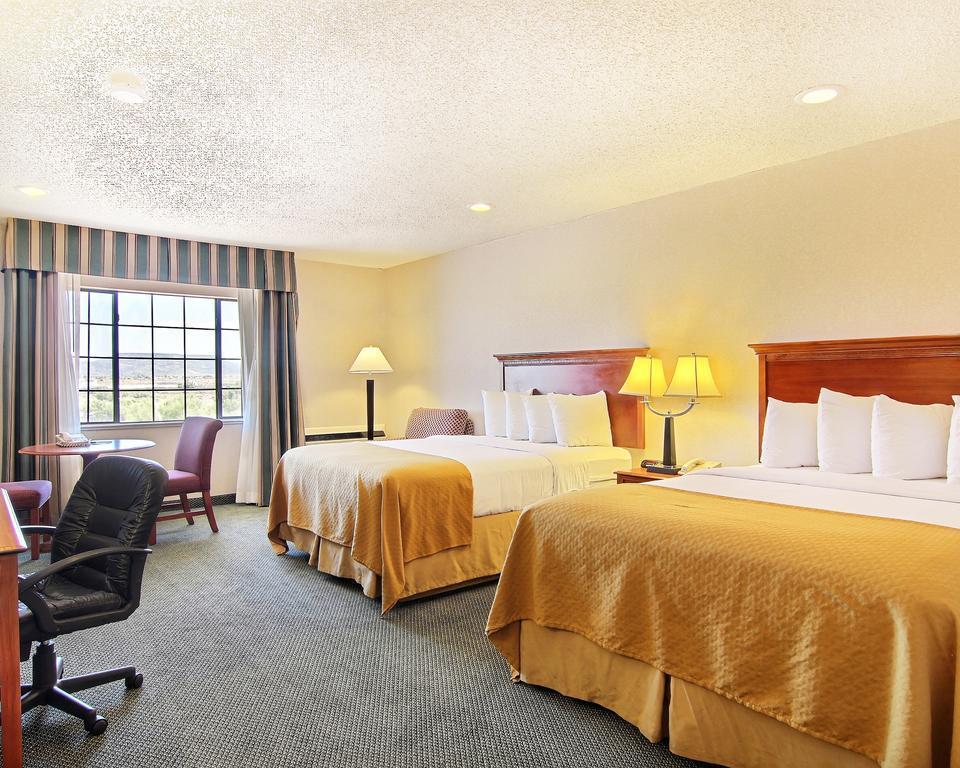 Quality Inn & Suites Grants - I-40 Luaran gambar