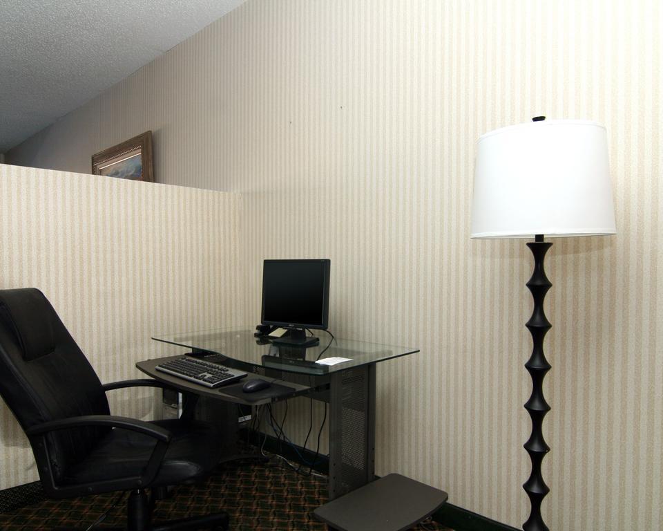 Quality Inn & Suites Grants - I-40 Luaran gambar