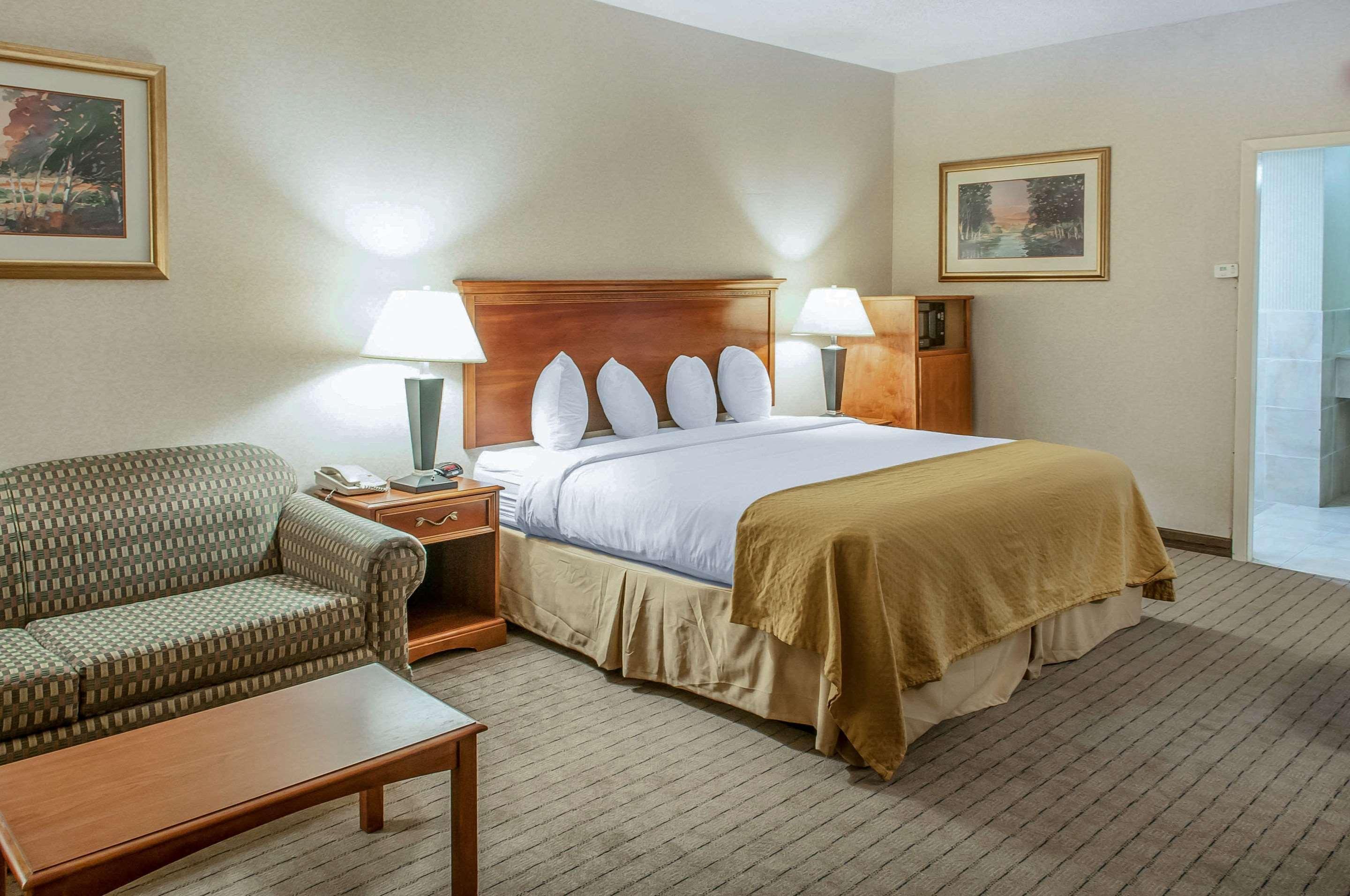 Quality Inn & Suites Grants - I-40 Luaran gambar