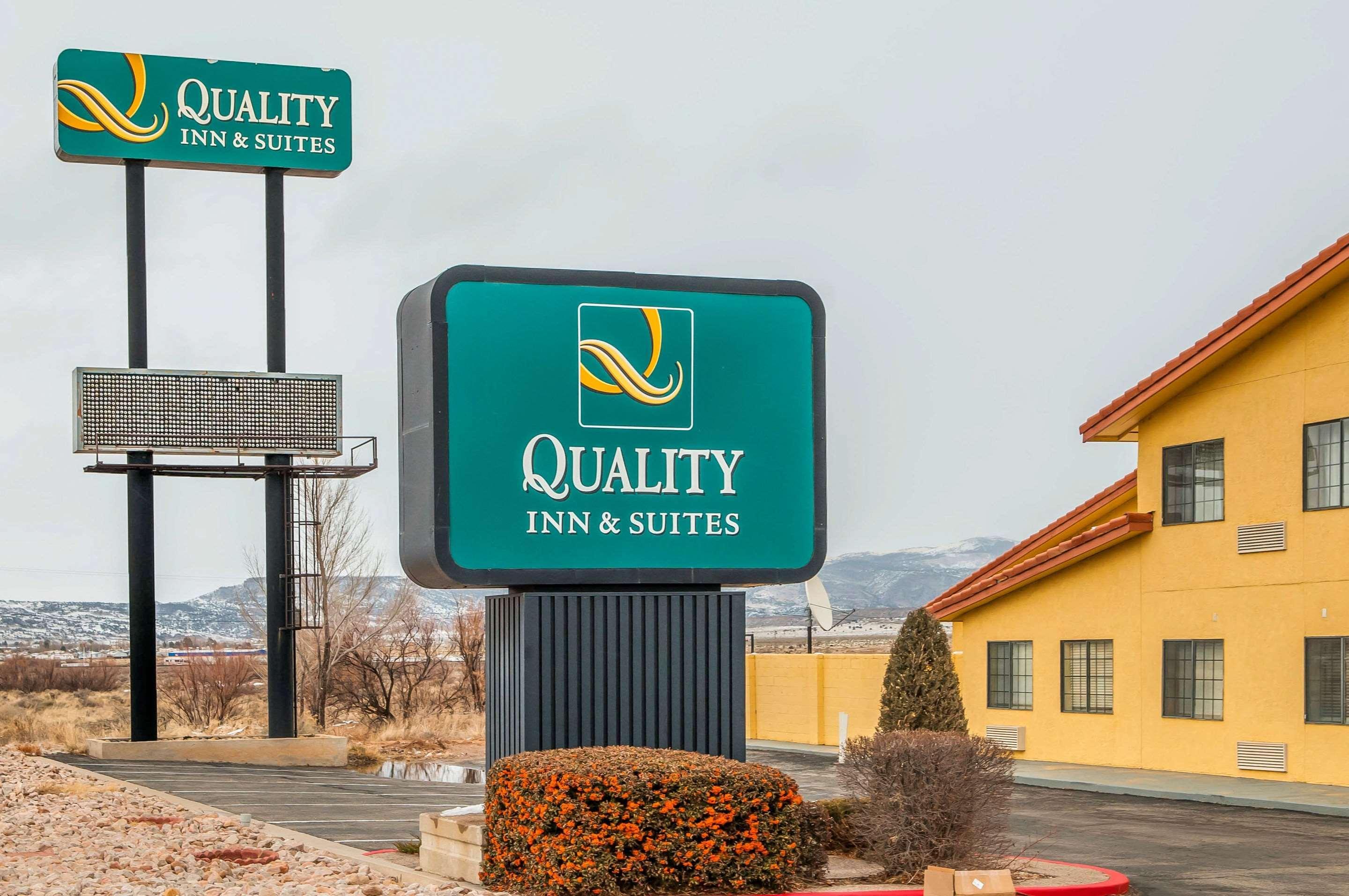 Quality Inn & Suites Grants - I-40 Luaran gambar