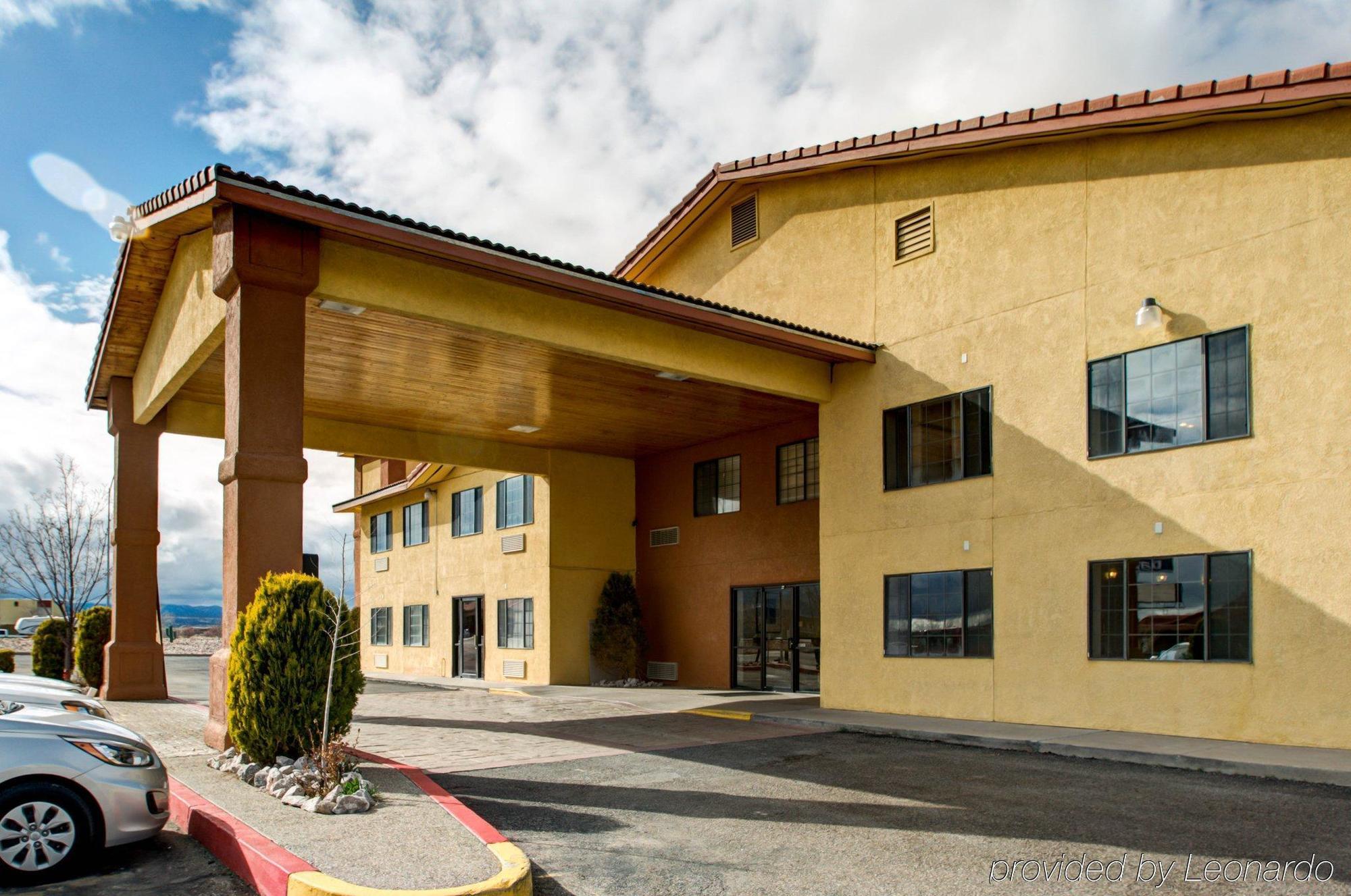 Quality Inn & Suites Grants - I-40 Luaran gambar
