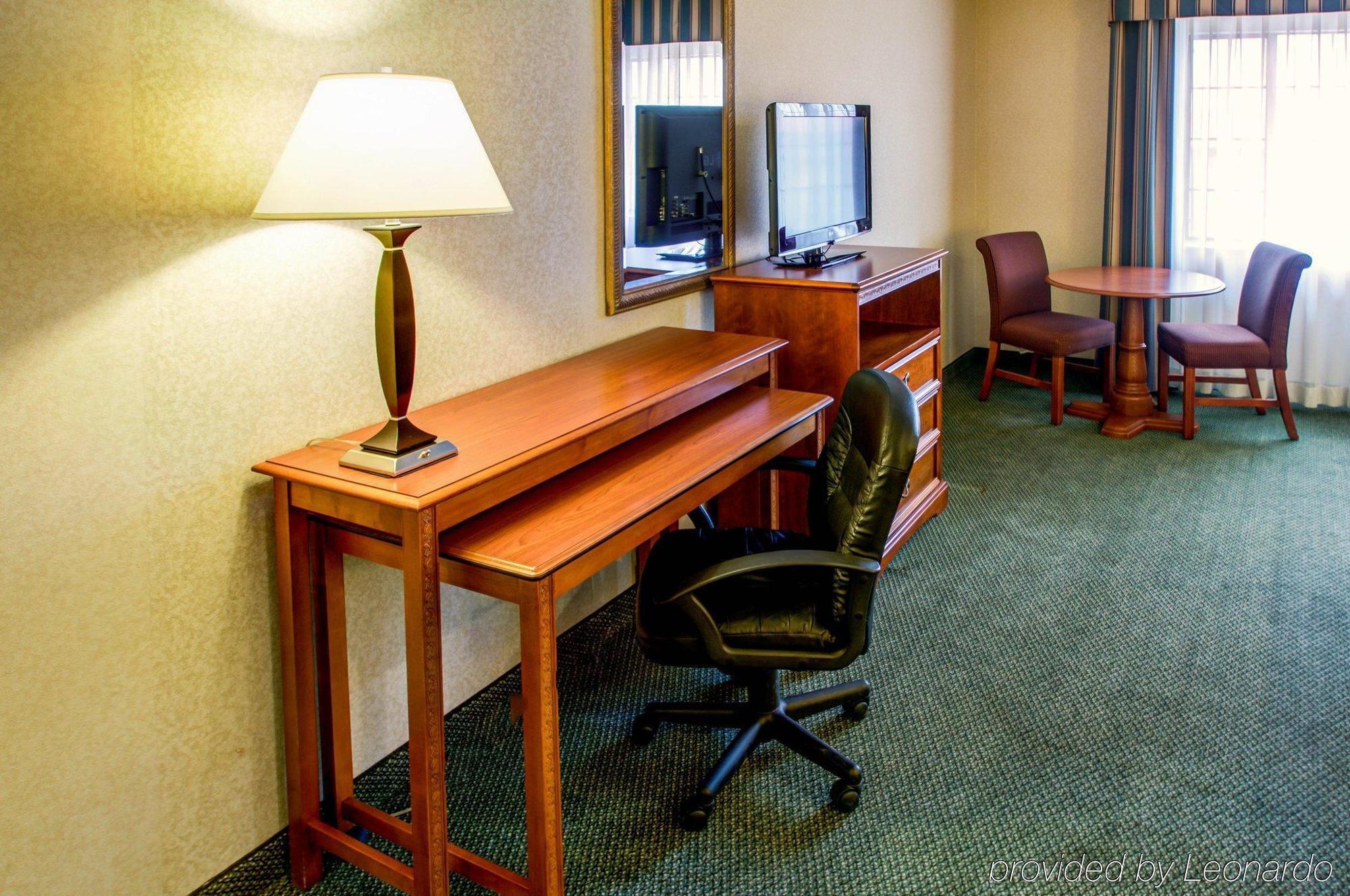 Quality Inn & Suites Grants - I-40 Luaran gambar