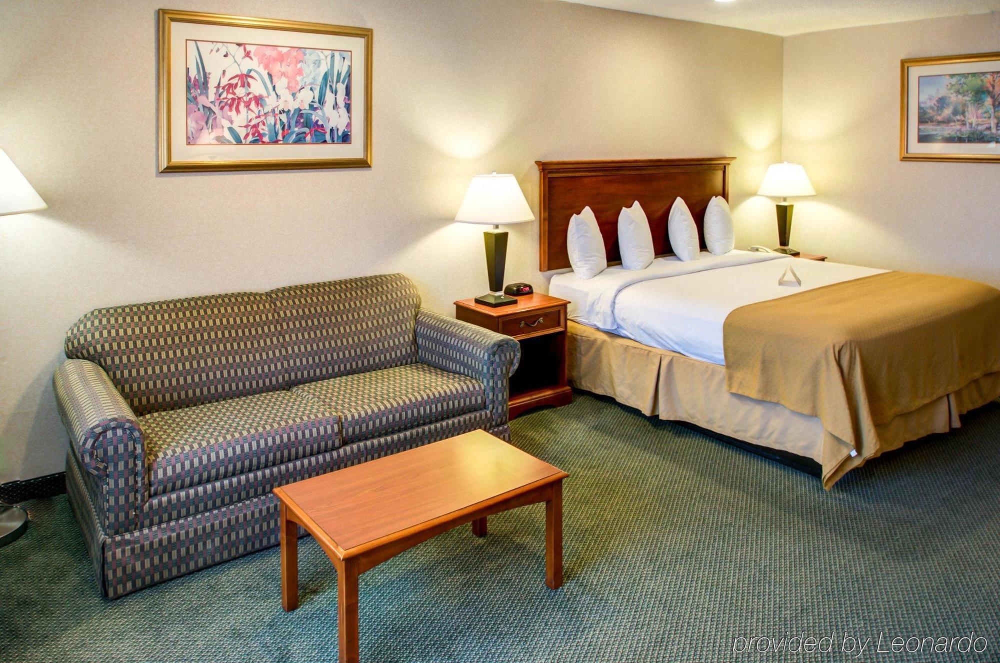 Quality Inn & Suites Grants - I-40 Luaran gambar